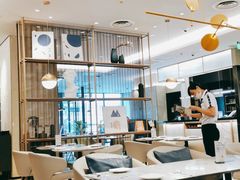 大堂-必胜客(龙之梦购物中心店)