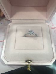 -威德钻石-克拉钻大本营(南京东路店)