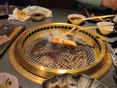 -铭牛烧肉·和牛海鲜自助(高新月牙湖店)