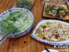 -都江堰中华大熊猫苑