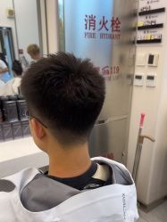 -豪斯塔美发连锁