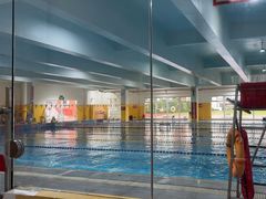 -极动室内恒温游泳馆