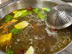 -乡土黄·鲜牛肉火锅·小龙虾(兴业街店)