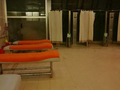 搓澡床-碧中海汤泉汗蒸酒店