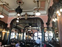 -Majestic Café