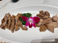 -梅利汴京烤鸭•开封豫菜地标店(东大街店)