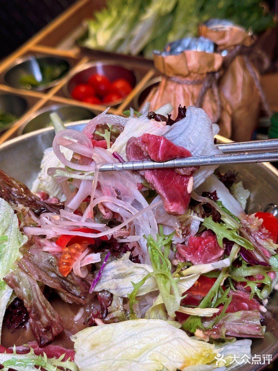 下雪的重庆，感受这口蜂蜡五花肉带来的快乐！