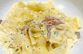 Porcini Mushroom Smoked Bacon Cream Wide Noodles