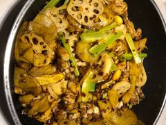干锅牛蛙-蛙蛙叫干锅年代(簋街总店)