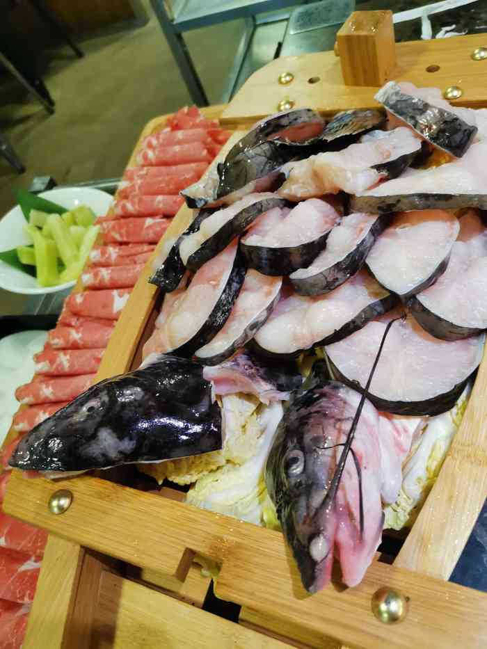 经常光顾这家餐厅,鱼肉很新鲜,并且很肥美 会员的话目前享受青团鱼5