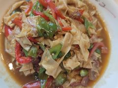 火腿炒农家豆腐皮-辣公子·千岛湖私房菜(滨江店)