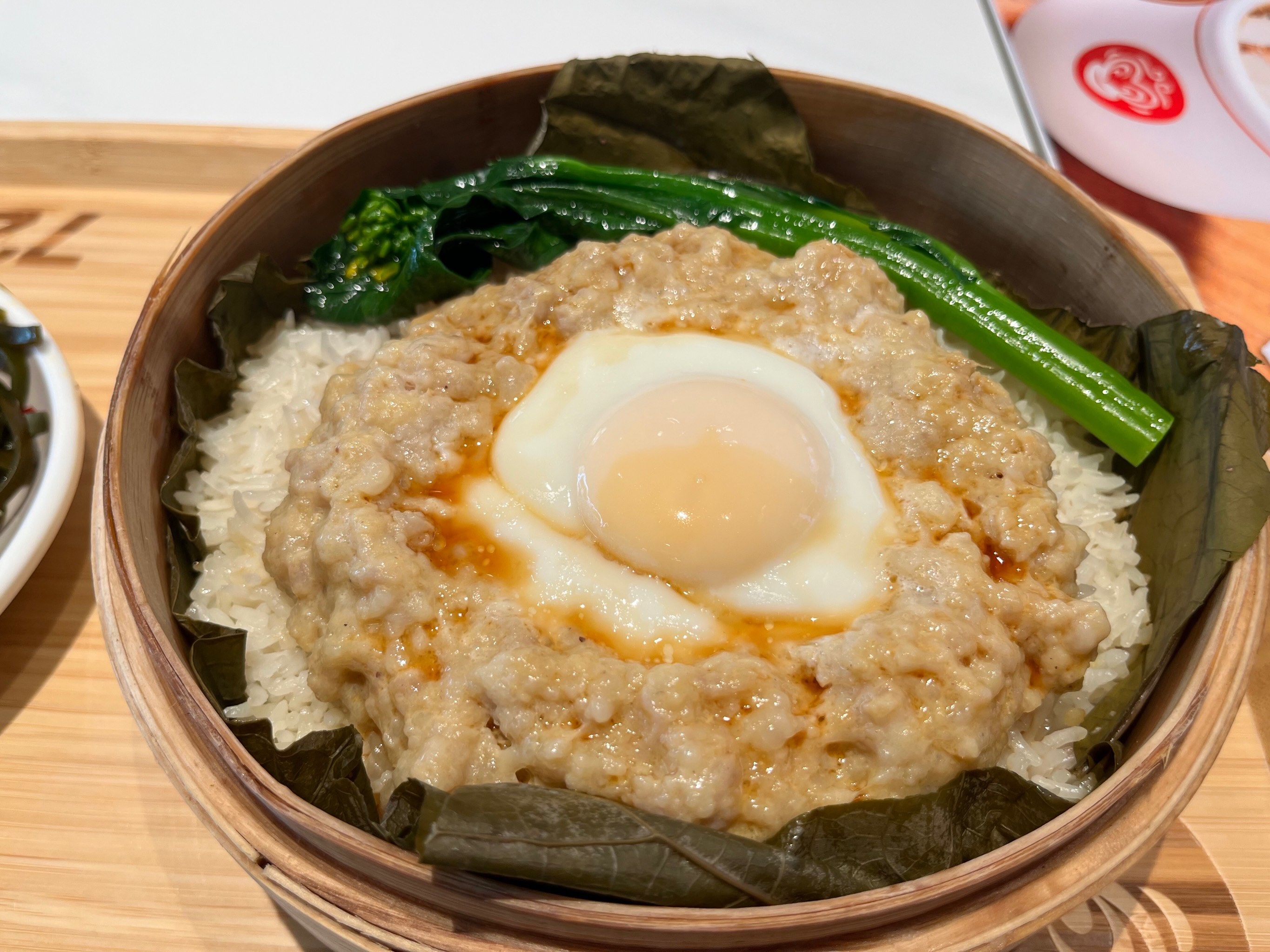 」鸡蛋蒸肉饼非常好吃,其独特的口感和丰富的味道使