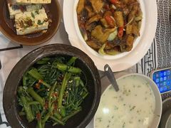 -客家大院·非遗赣南客家菜(郁孤台店)