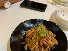 手撕鸡肉-蓝珊甄选海鲜自助·火锅大排档(近阿那亚店)