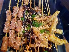 -炉小二铜锅牛蛙•川湘菜(三里屯店)