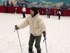 -乔波室内滑雪场