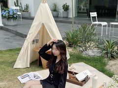 -洪小鹏生活美学馆(领SHOW天地店)