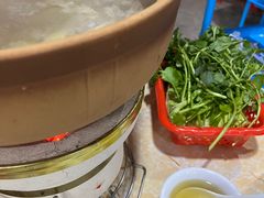 -广味炭炉鸡煲(宝业路分店)