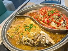 -阿瓦山寨·湘菜现炒·剁椒鱼头王(咸阳总店)