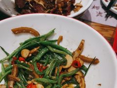 -黄泥岗·地道湖北菜(奥特莱斯店)