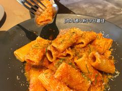 直通心粉配肉丸-Carbon莫卡哆·意大利复古集市餐厅(杭州大厦店)