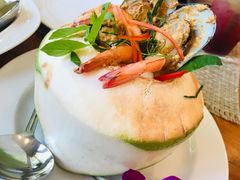 -Chom Cafe and Restaurant