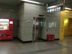 -北京大学东门(地铁站)