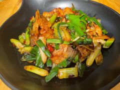 蒜苗回锅肉-花鸟鱼私家小厨(文殊院店)