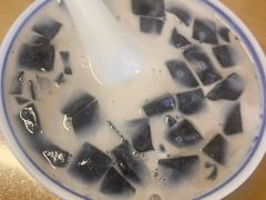 -丽丽三鲜螺蛳粉(田林路店)