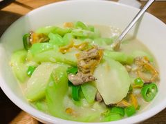 鲜丝瓜焖河蚌-费大厨辣椒炒肉(万家丽一店)