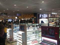 -日上免税行(浦东机场五店)