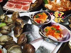 -围炉肉舍•炭烤活鳗•丹东海鲜烤肉(步行街店)