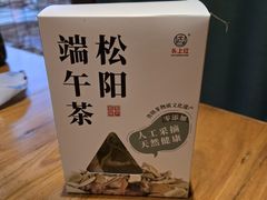 -头上红煨盐鸡·非遗院子餐厅