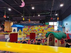 -苏宁红孩子(F6漫时区店)