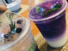 -Chom Cafe and Restaurant