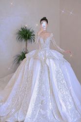 -洋洋婚纱品牌集合店