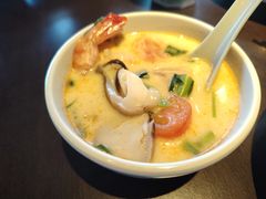 -大头虾越式风味餐厅(光明广场店)