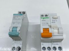 -百安居装修建材卖场(泰然店)