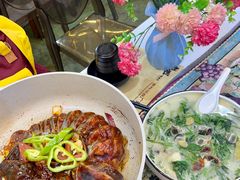 -刘姐啤酒鱼民族演艺餐厅(西街总店)