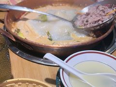 -洱火云南酸菜牛肉火锅(石景山当代商城店)