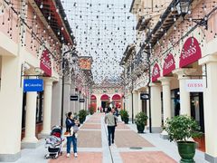 -佛罗伦萨小镇广佛名品奥特莱斯(疏港路店)