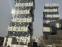 -资和信百货商场