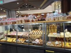 面包甜点陈列柜-山崎面包(百联世纪店)