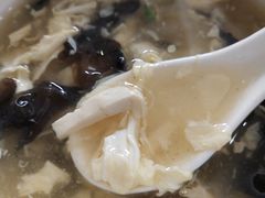 酸辣汤-李连贵酒家熏肉大饼(昆明街店)