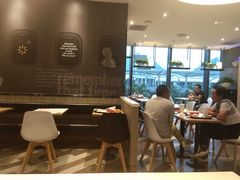 大堂-肯德基(美兰机场店)