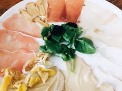 -桥香园过桥米线(国贸店)