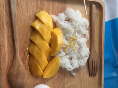 -芒果糯米饭摊子