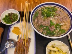 -云阿蛮云南生烫牛肉米线(奉贤路店)