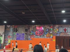 -极限Jump蹦床·新潮玩运动世界·室内乐园·团建·派对中心