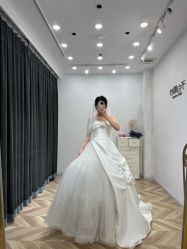 -予白婚纱礼服馆